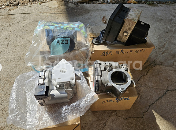 푸조 206cc 스로틀바디(캬브레타)와 ABS모듈(펌프)--0